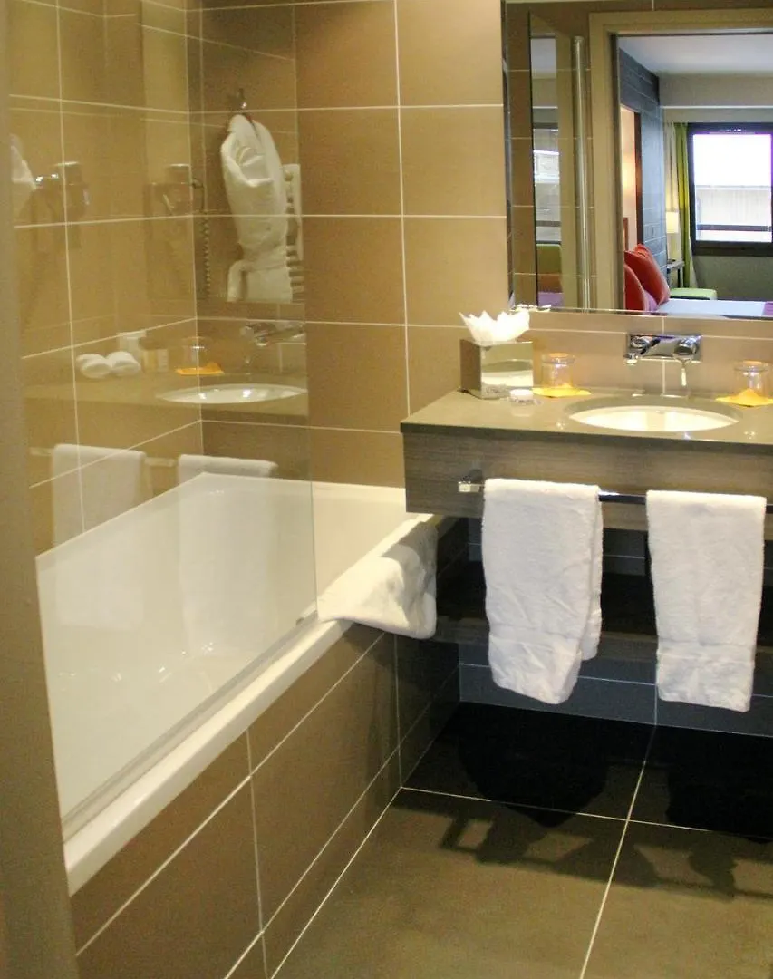 Hotel Le Savoy Meribel 4*,  France